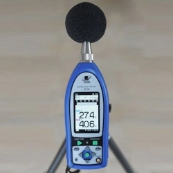 Máy đo mức âm thanh RION NL-62, tiêu chuẩn loại I